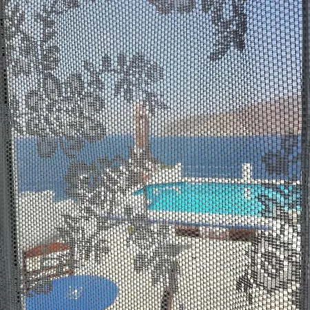 Sea House *